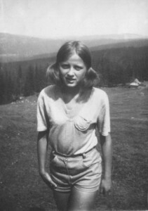 Sierpień 1972. Więc poszliśmy. Wspinaczka na Gęsią rozpoczęta. Mimo ostrego słońca, na tym etapie nie było jeszcze zbyt gorąco, ale po dwóch kwadransach...