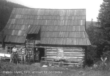 Babka i turyści. 1978, wrzesień, fot. od Cześka.