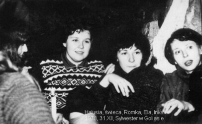 Halusia, świeca, Romka, Ela, Inka. 1978, 31 XII, Sylwester w Goliasie.