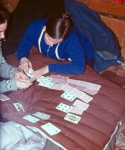 Grudzień'71. Basia, Bożena. Może wyjdzie, jak się trochę oszuka...