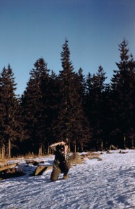 Zima 72/73. Wojtek fotografuje mnie.